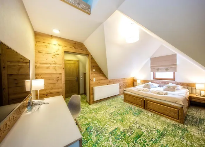 Gold Hotel